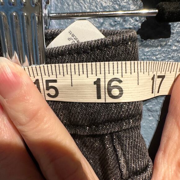 NWT Kirkland Size 8 Inseam 28 Black Jeans High Rise Straight Fit Basics Fall - Picture 8 of 11